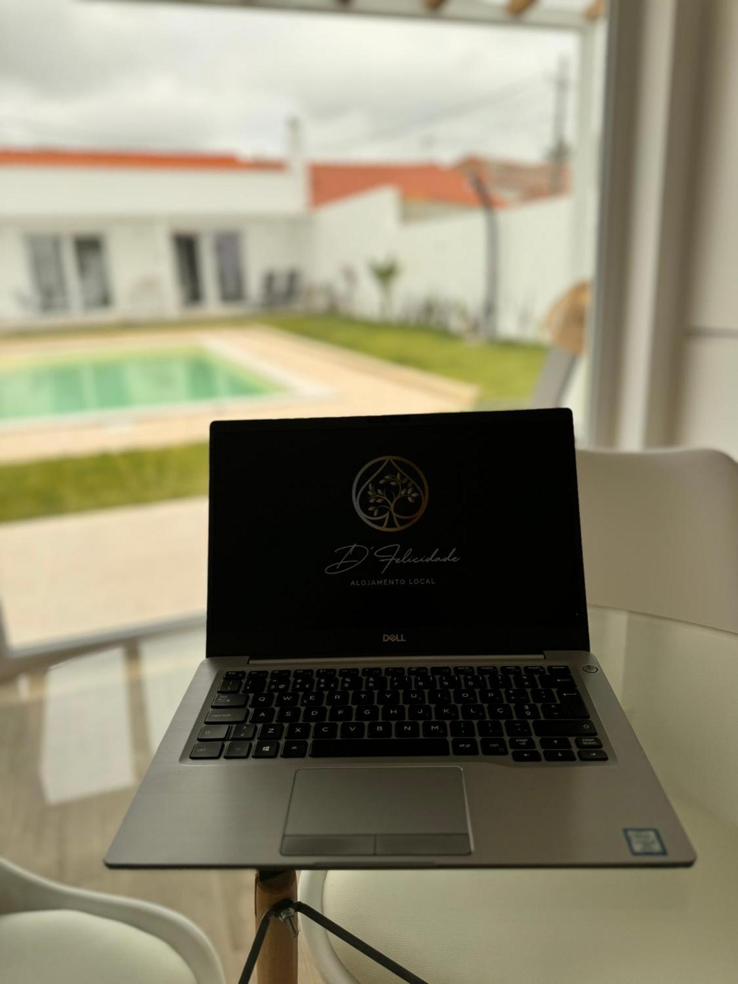 D'Felicidade Caldas Da Rainha Oda fotoğraf